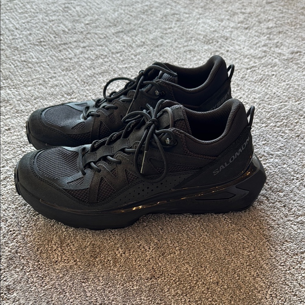 Salomon - Odyssey ELMT Low Suede and Mesh Sneakers